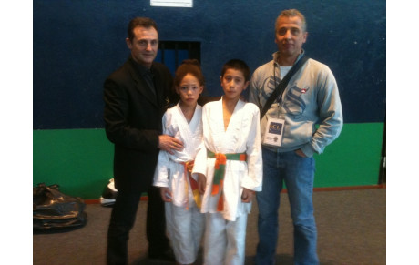 Les élèves sur le podium, mais pas de place de premier. St Brice novembre 2012